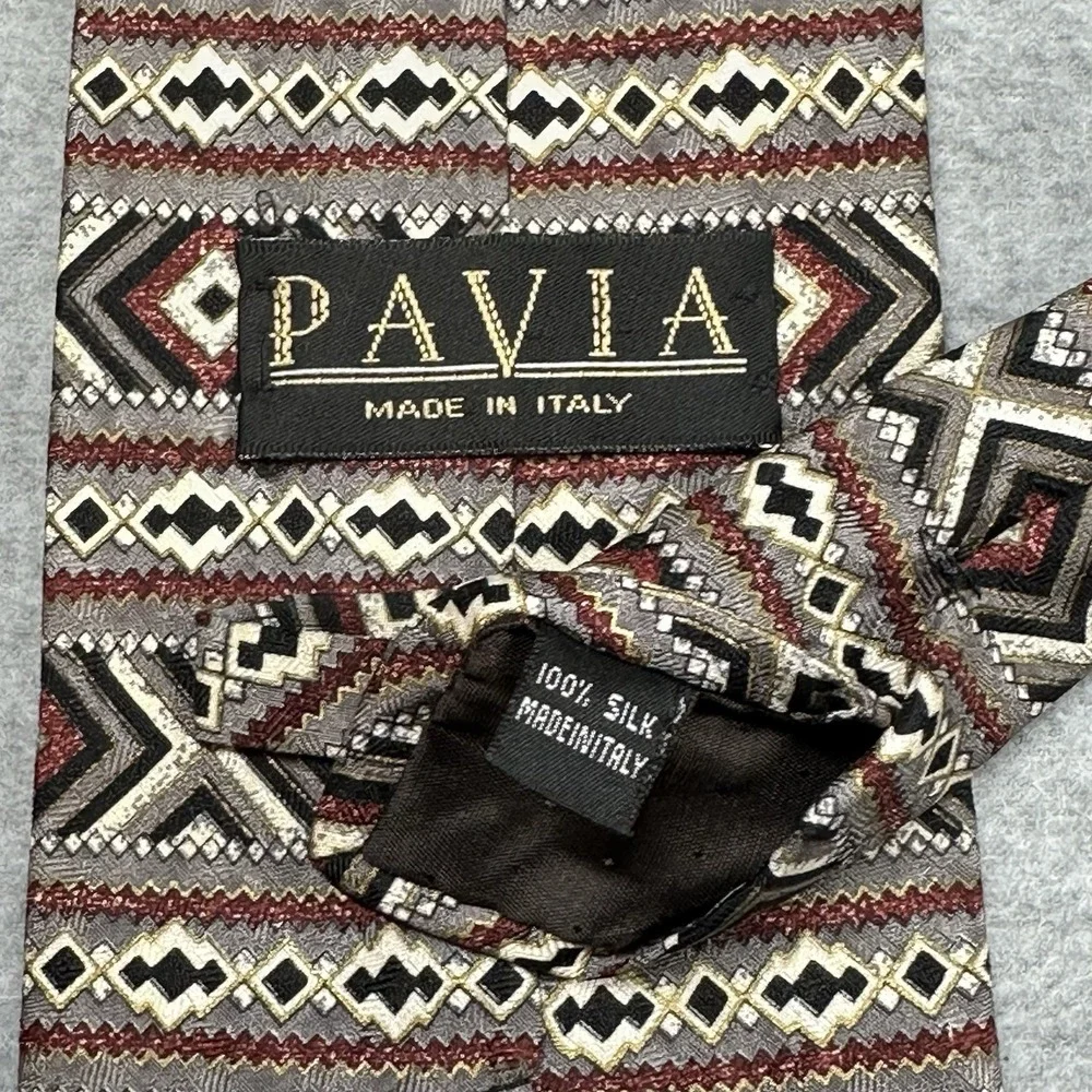 Vintage Pavia‎ Made in Italy 100% Silk Geometric Pattern Mens Tie